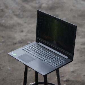 Laptop Desain Lenovo 81H7 Nvidia Grahics Siap Kerja Berat