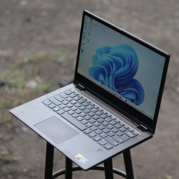 Laptop Lenovo Core i5 Gen 8 Slim Untuk Desain Dan Editing Siap Pakai
