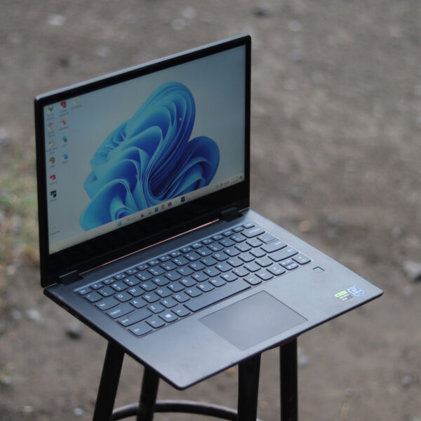 Laptop Lenovo Core i5 Gen 8 Slim Untuk Desain Dan Editing Siap Pakai - Gambar 3