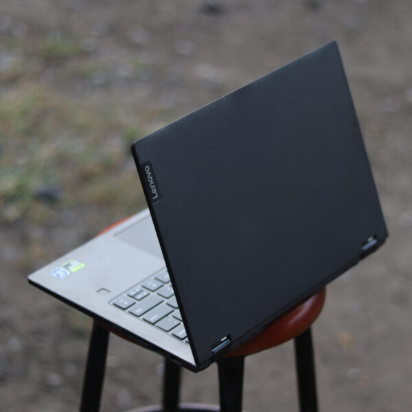 Laptop Lenovo Core i5 Gen 8 Slim Untuk Desain Dan Editing Siap Pakai - Gambar 4