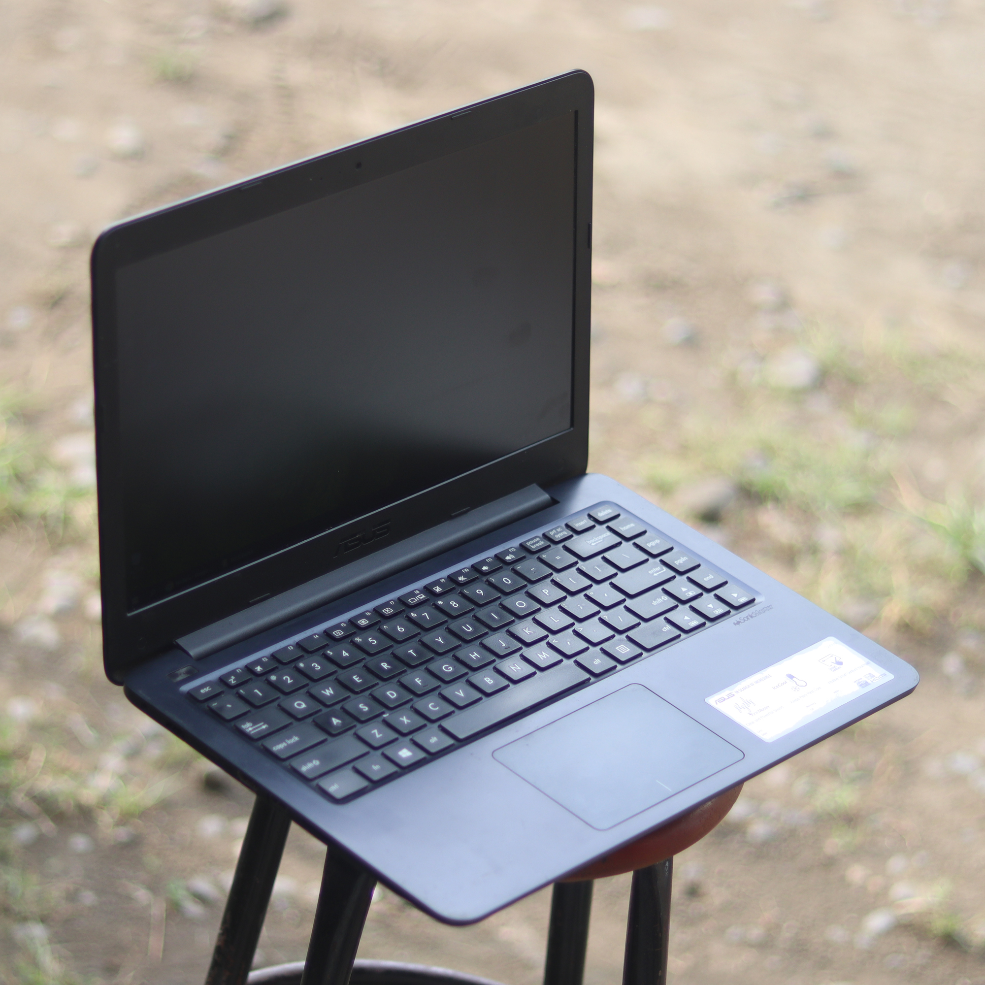 Laptop Asus Vivobook E402WA Slim Ringan Di Bawa Lengkap Tinggal Pakai - Gambar 3