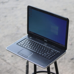 Laptop DELL Vostro Intel Core i5 Normal Siap Untuk Kerja Atau Jualan Online