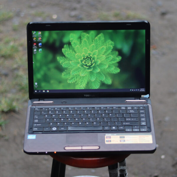 Laptop Toshiba L745 Core i5 Normal Tinggal pakai Siap kerja - Gambar 2