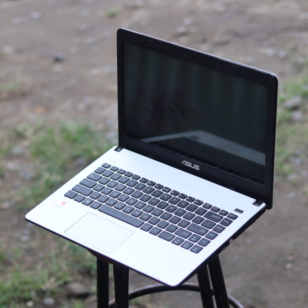 Laptop Asus X401U Normal Siap Pakai Untuk Belajar & Kerja Office