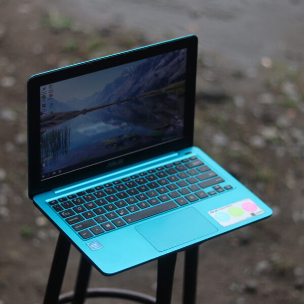 Laptop Second Asus E202SA | Intel N3060 2GB 500GB - Gambar 3