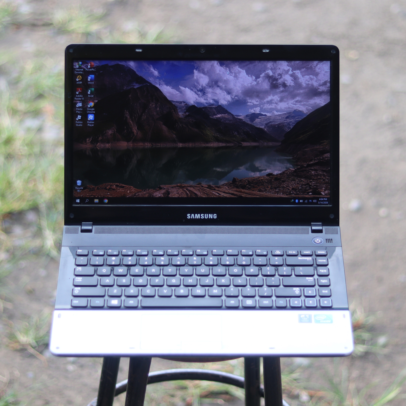 Samsung NP300E 4gb 320Gb Win10 Siap Pakai - Gambar 2